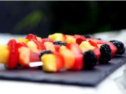 Los adolescentes que llevan una alimentación balanceada, beben mínimo dos litros de agua al día y hacen ejercicio, son adultos sanos. EL INFORMADOR / ARCHIVO