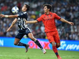 Al arranque de la segunda parte, los dos equipos se enfrascaron en una lucha en el medio campo con pocas llegadas de peligro. EFE / M. Sierra
