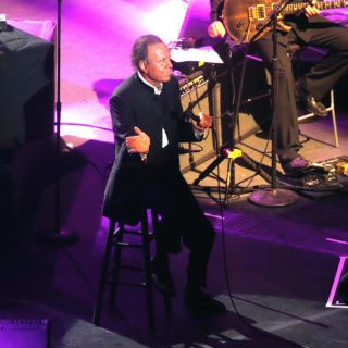 Julio Iglesias y su romance tapatío