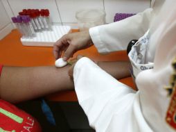 Primero, se debe saber cuánto colesterol se tiene en la sangre, para ello, se necesita hacer un análisis clínico. EL INFORMADOR / ARCHIVO