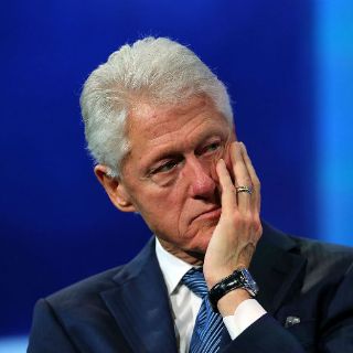 Bill Clinton acusa a republicanos y prensa de polémica contra Hillary