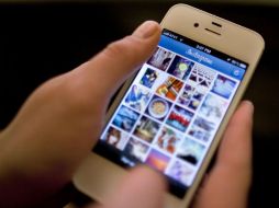 La compañía abunda que del total de usuarios, 75 por ciento vive fuera de Estados Unidos y sube 80 millones de imágenes cada día. AP / ARCHIVO