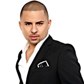 A Larry Hernández también lo buscan en México