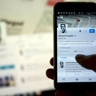 Edward Snowden reaparece y lo hace en Twitter