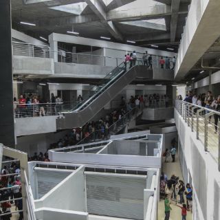 Inauguran el nuevo Mercado Corona