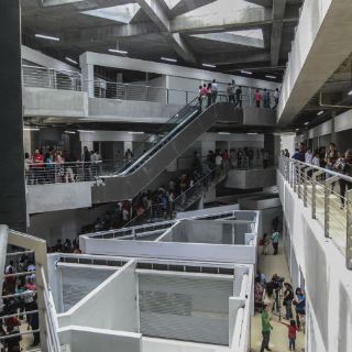 Heredan a Alfaro conflictos con el Mercado Corona