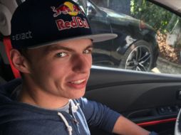 Su padre o algún miembro de Toro Rosso lo acompañan en los circuitos. TWITTER / @Max33Verstappen