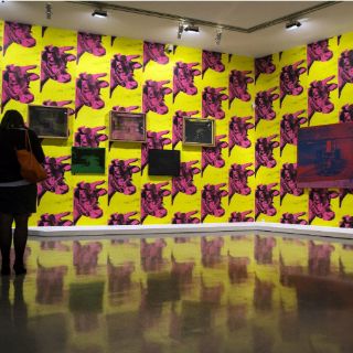 Exponen las 'Sombras' de Warhol por primera vez en Europa