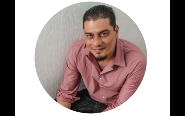 Durante las sesiones, su objetivo es acercarlos a autores y estilos, a partir de afinidades que detecta en cuanto a estilo y temas. ESPECIAL / artefactoagencia.com