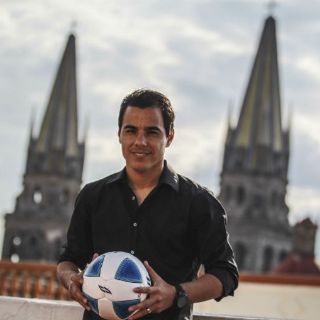 Omar Bravo, con incertidumbre por tema contractual