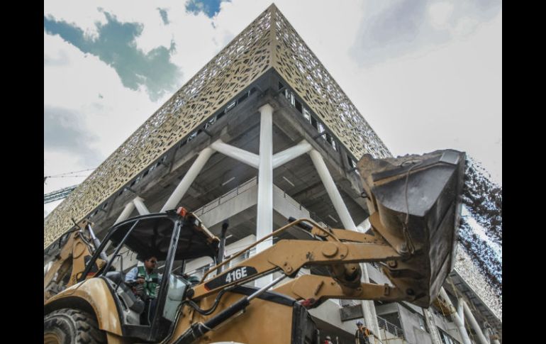 Hubo hundimientos en calles de hasta unos 30 a 40 centímetros y asentamientos en construcciones vecinas. EL INFORMADOR / F. Atilano