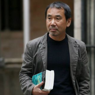 Salen a la venta en español dos de las primeras novelas de Murakami