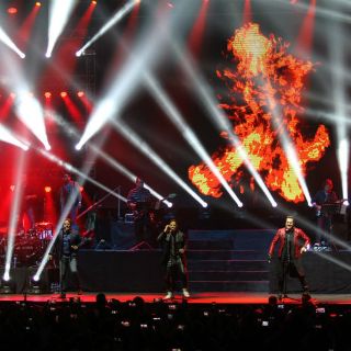 Menudo provoca la euforia de fans en nostálgico concierto