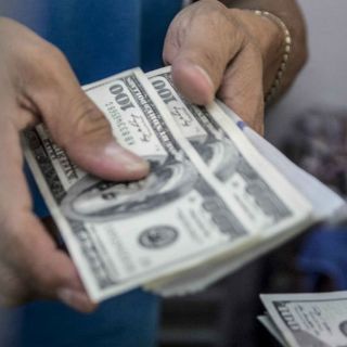 Dólar libre sube y se vende en 17.30 pesos