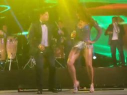 'La niña buena' lució sensual en el escenario. INSTAGRAM / @laseoaneoficial