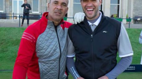Aquí, Ballack con el holandés Ruud Gullit. TWITTER / @dunhilllinks
