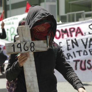 Inicia marcha del 2 de octubre en Ciudad de México