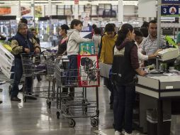 La previsión de la inflación bajó para este año, de 2.82% a 2.75%, pero sube a 3.46% para 2016. EL INFORMADOR / ARCHIVO
