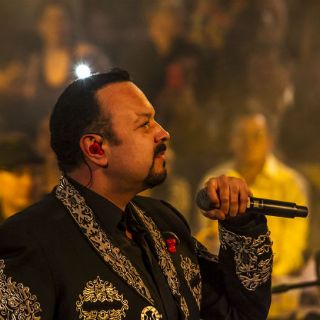 Madrugan con la voz de Pepe Aguilar