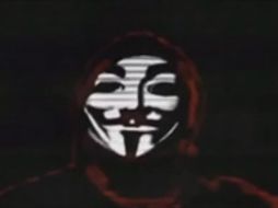 ''La batalla será larga, pero estamos por todos los lados entre vosotros. Les vigilaremos en la sombra'', dice Anonymous. YOUTUBE / anonymous belgium