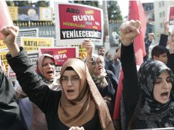 Los bombardeos de Rusia en Siria han generado rechazo internacional; el ejército ruso asegura que intensificará sus ataques. EFE / S. Suna