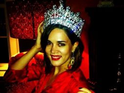 Mónica y su esposo murieron en el asalto, su hija recibió un impacto de bala. INSTAGRAM / @monicaspear