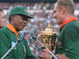 Mandela protagonizó el momento que unió a la nación a través del deporte. AP / ARCHIVO