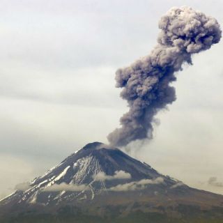 Volcán Popocatépetl registra cuatro explosiones en últimas horas