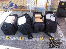 Las cuatro maletas quedaron a disposición de la Agencia del Ministerio Público de la Federación de Manzanillo. TWITTER / @SEMAR_mx