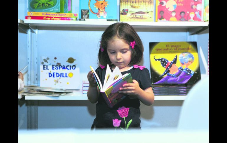 Las habilidades lingüisticas del humano pronto tuvieron la necesidad de reproducirse, de ahí el nacimiento de las letras y libros. EL INFORMADOR /