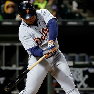 Cabrera brilla con el título de bateo