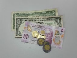 Prevén que en el corto plazo el peso disminuya sus pérdidas frente al billete verde luego de las mejoras en los precios del petróleo. EL INFORMADOR / ARCHIVO