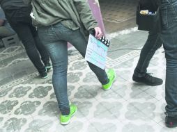 Con claqueta en mano, todo está listo para el inicio del rodaje. EL INFORMADOR / A. Hinojosa