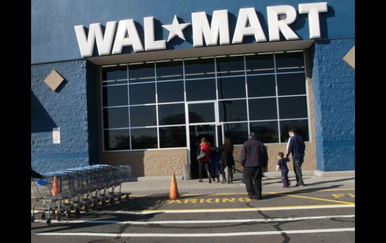 Cerca del 27% de los empleados temporales permanecieron en la compañía posterior a la época de fin de año, destacan. AFP / ARCHIVO