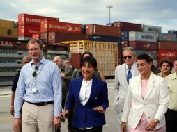 Pritzker visitó la Zona Especial de Desarrollo y el puerto de Mariel con varios funcionarios cubanos. EFE / A. Ernesto