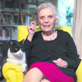 Elena Poniatowska es de papel