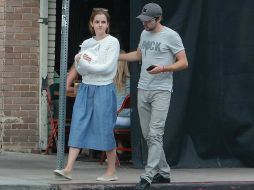 Sitios web publican imágenes de la actriz y Aguirre paseando por Los Ángeles. ESPECIAL / dailymail.com