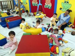 La secretaría estableció un acuerdo para priorizar el otorgamiento de becas a las alumnas que se encuentren embarazadas o sean madres. EL INFORMADOR / ARCHIVO