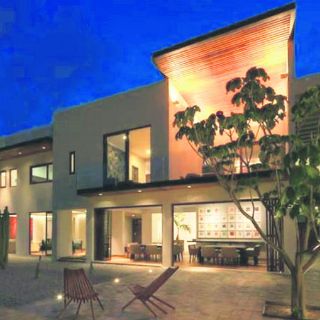 Pintor denuncia casa de Gabino Cué valorada en siete MDD