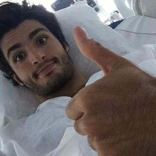 Carlos Sainz abandona el hospital de Sochi tras su accidente