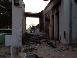 El hospital está parcialmente destruido y no funciona, lo que ha dejado a millones de afganos sin atención. AP /