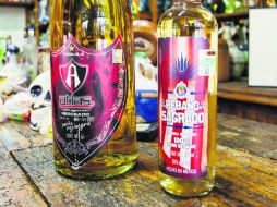 En la tienda también hay una pequeña sección de mezcales, por que la bebida ha cobrado popularidad. EL INFORMADOR / P. Franco