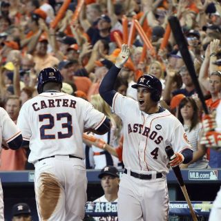 Astros toman ventaja ante Reales