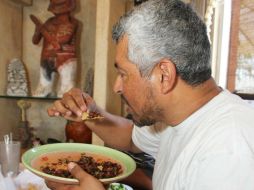 La famosa flor de calabaza y algunos hongos son añadidos a las quesadillas, así como diversos insectos son servidos en tacos. EFE / ARCHIVO