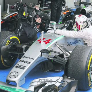 Hamilton, cerca de acariciar la gloria
