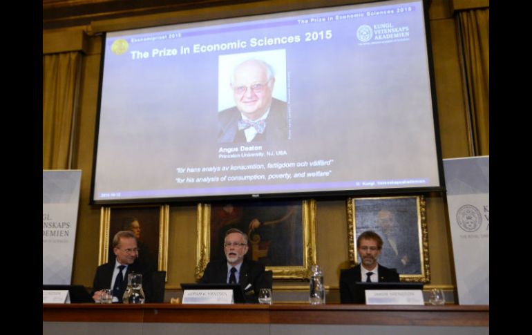 Es el último de los seis premios Nobel en anunciarse. Los galardonados recibirán unos 975,000 dólares y una medalla el 10 de diciembre. AFP / J. Nackstrand