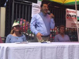 El líder nacional, Martí Batres (c) criticó que no hubiera sanciones al PVEM en el pasado proceso. TWITTER / @martibatres