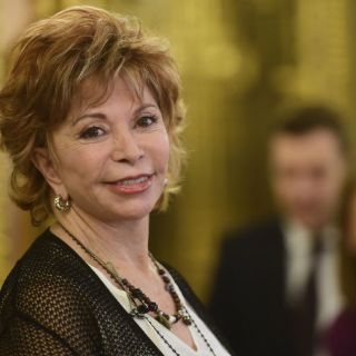 Isabel Allende, a favor de legalizar la eutanasia