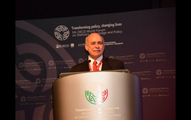 Eduardo Sojo comenta las propuestas del Inegi en el 5º Foro Mundial de la OCDE, ''Transformando las políticas, cambiando vidas''. TWITTER / @CapitalJalisco