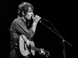 Sheeran dijo estar, ‘muy contento de ser el primer artista en alcanzar este número. Es increíble’. FACEBOOK / Ed Sheeran